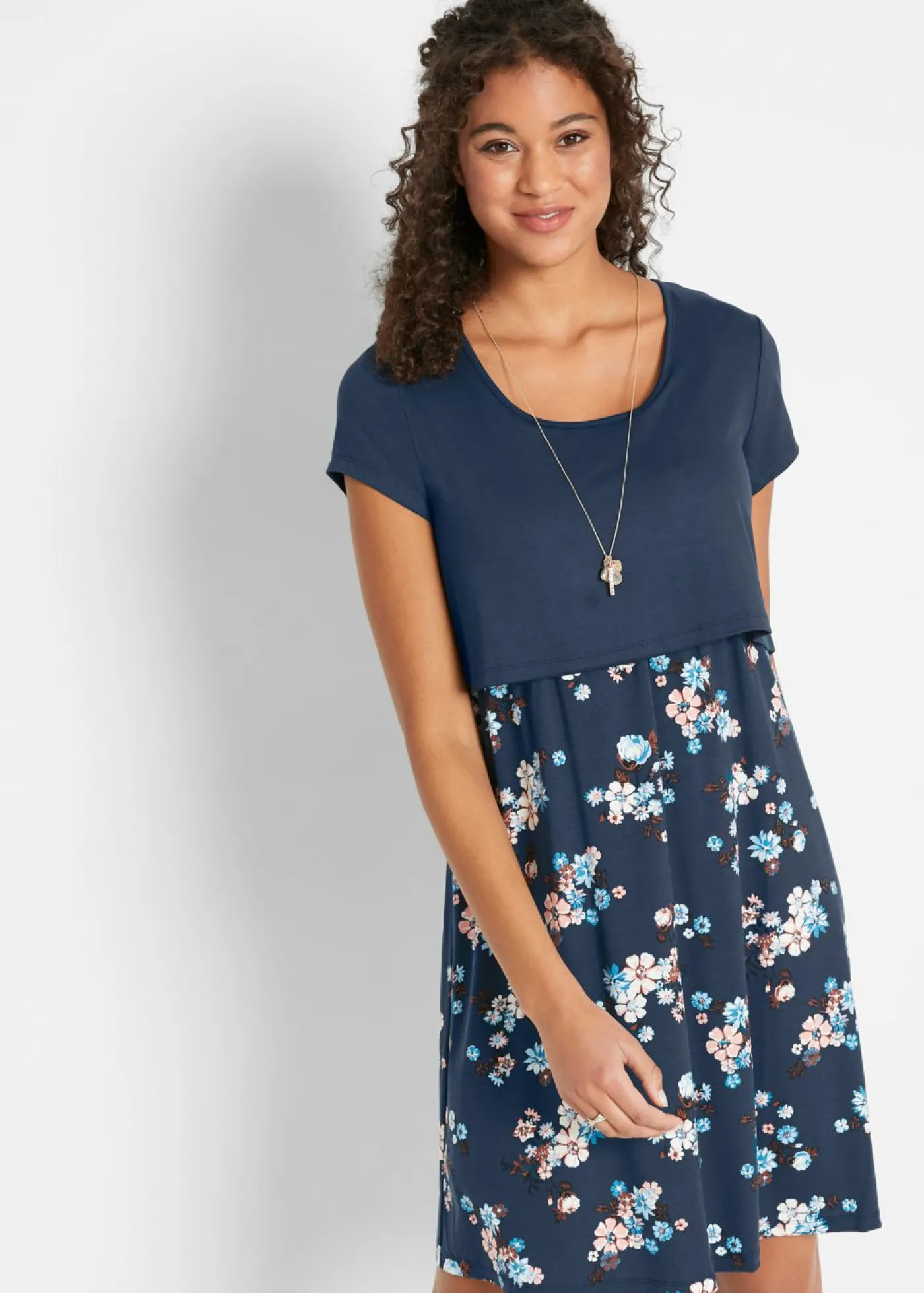 bonprix bonprix 53441009 Azul oscuro de flores New
