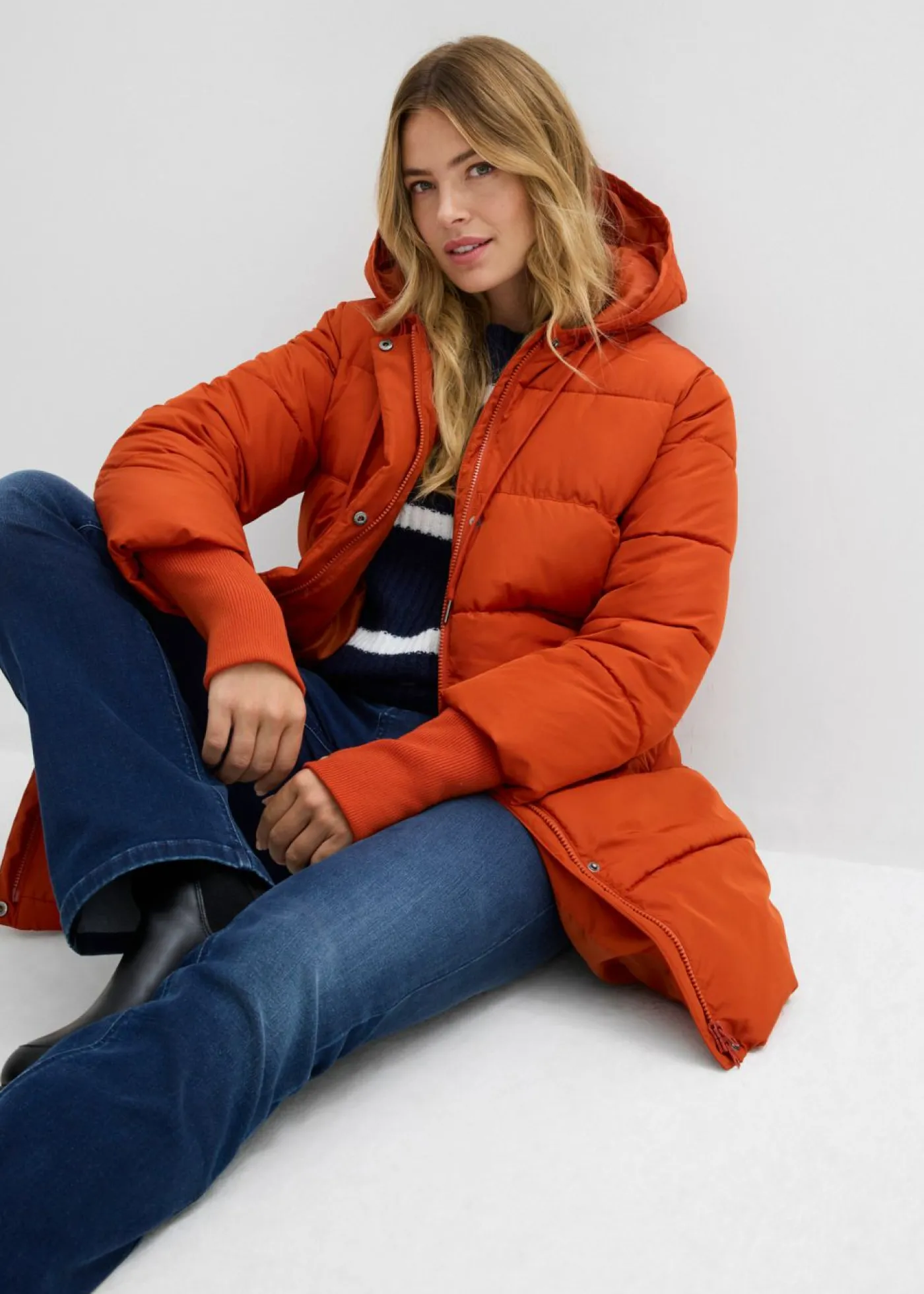 bonprix bonprix Abrigo acolchado funcional impermeable Naranja lava Online