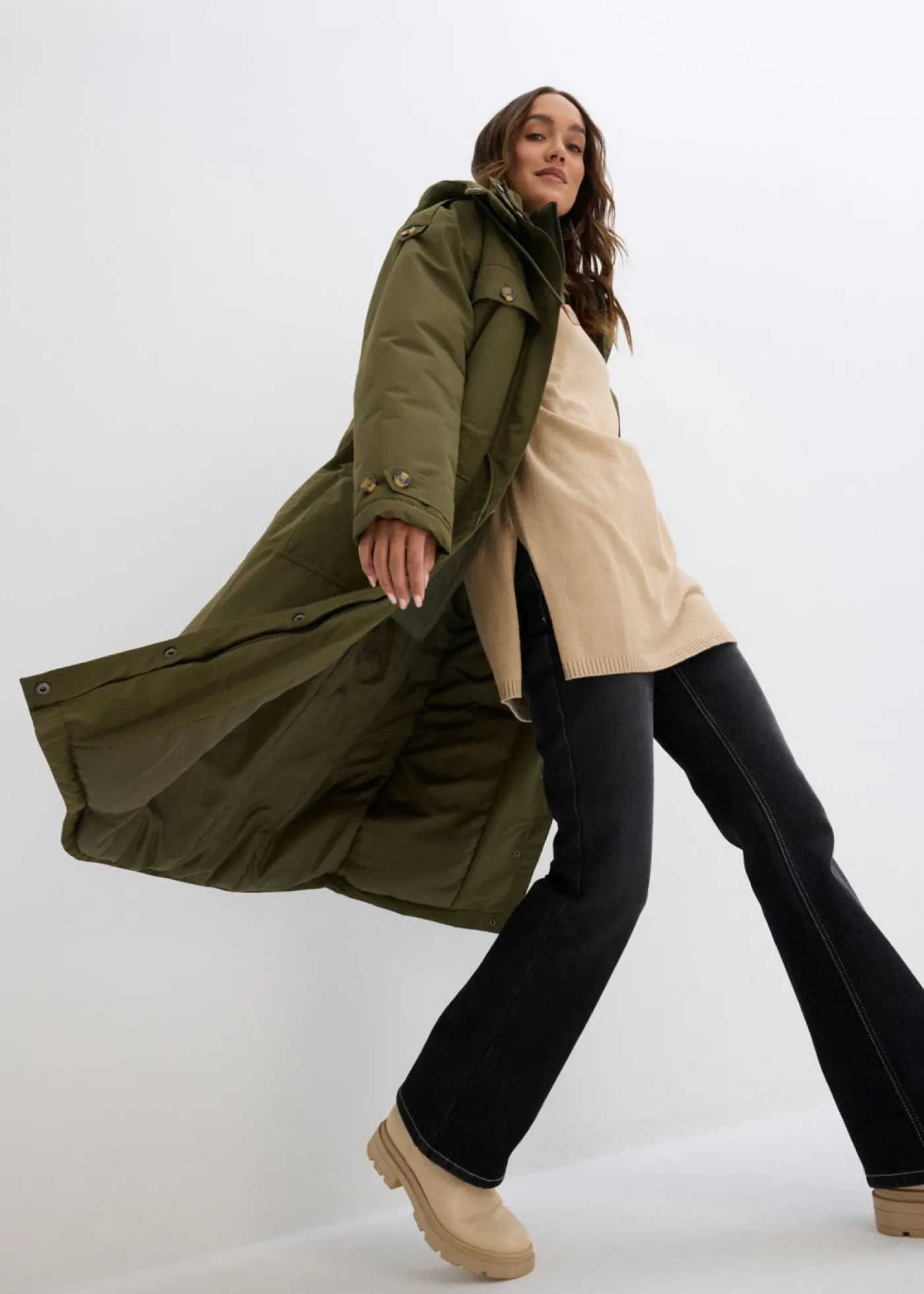 bonprix bonprix Abrigo de invierno, aspecto 2 en 1 Verde oliva oscuro Outlet
