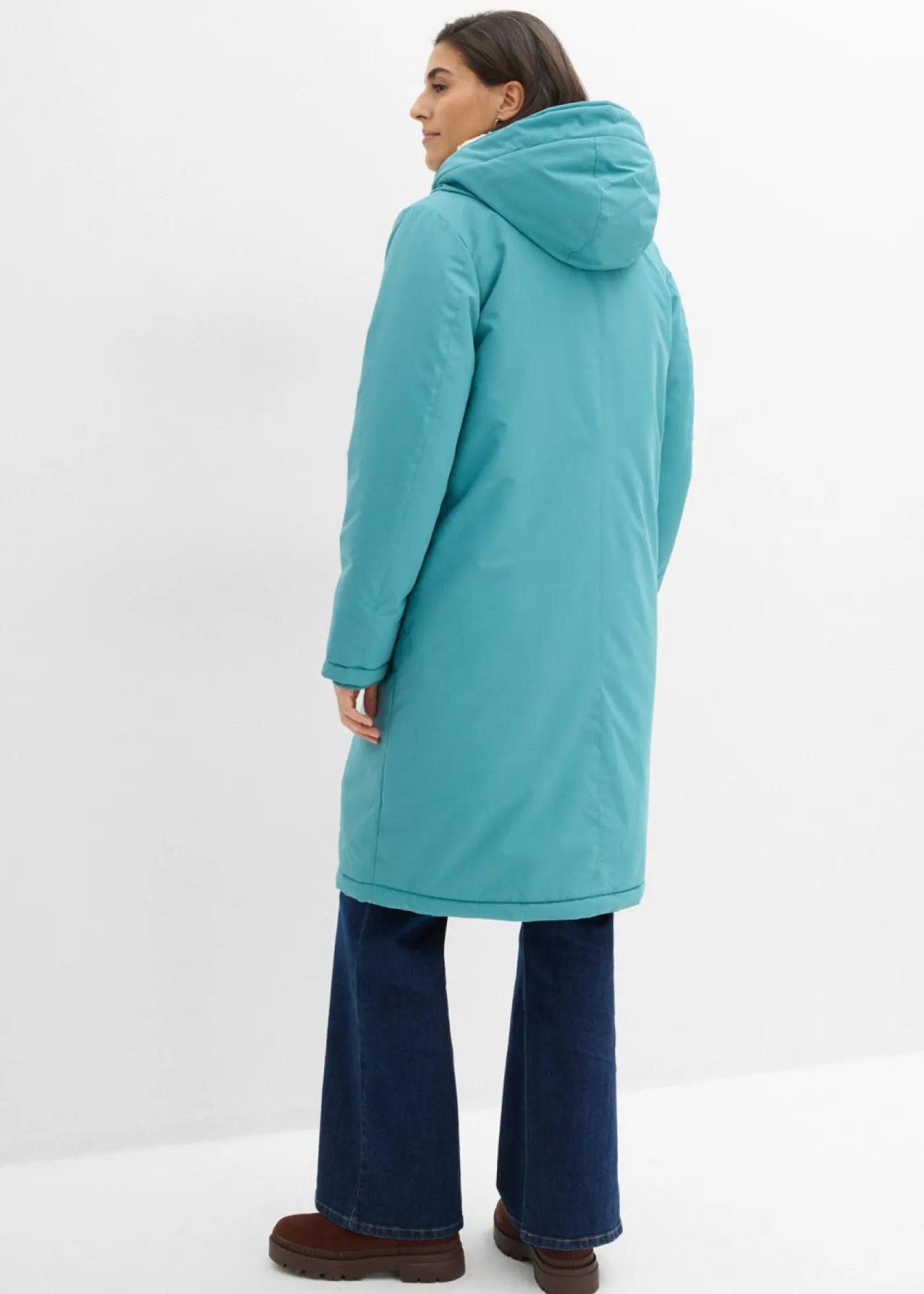 bonprix bonprix Abrigo de invierno con forro de peluche en la capucha Verde azulado New