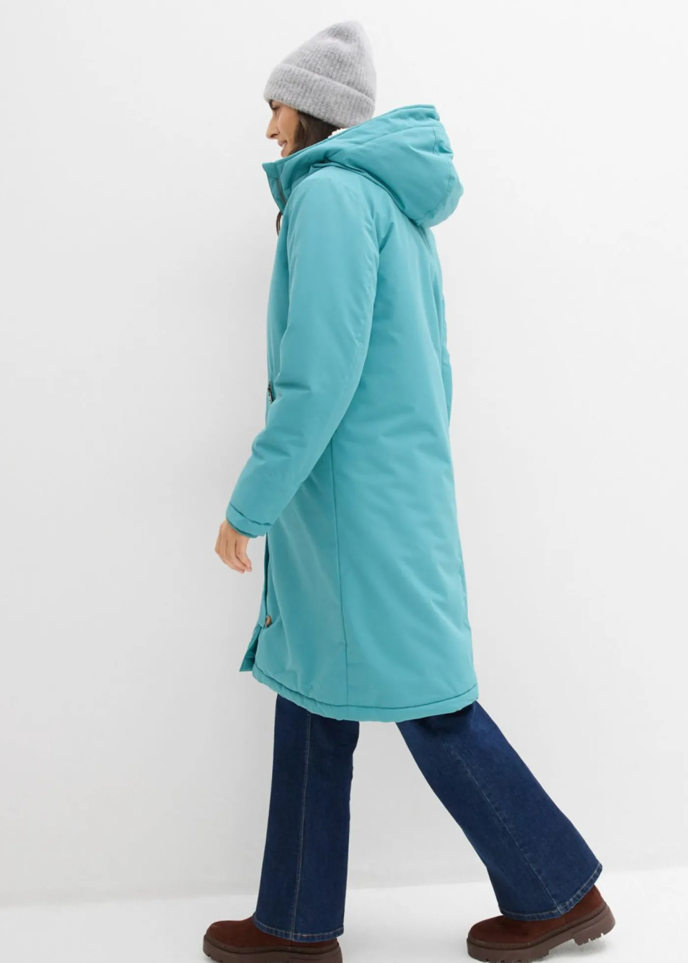 bonprix bonprix Abrigo de invierno con forro de peluche en la capucha Verde azulado New