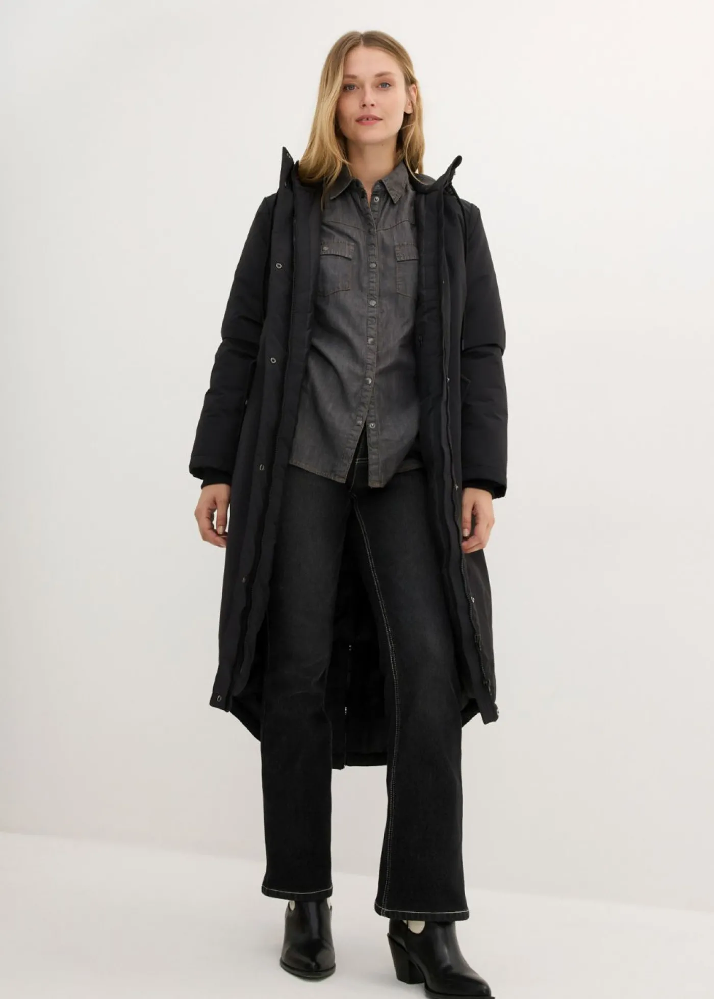 bonprix bonprix Abrigo de invierno con guateado interior Negro Sale