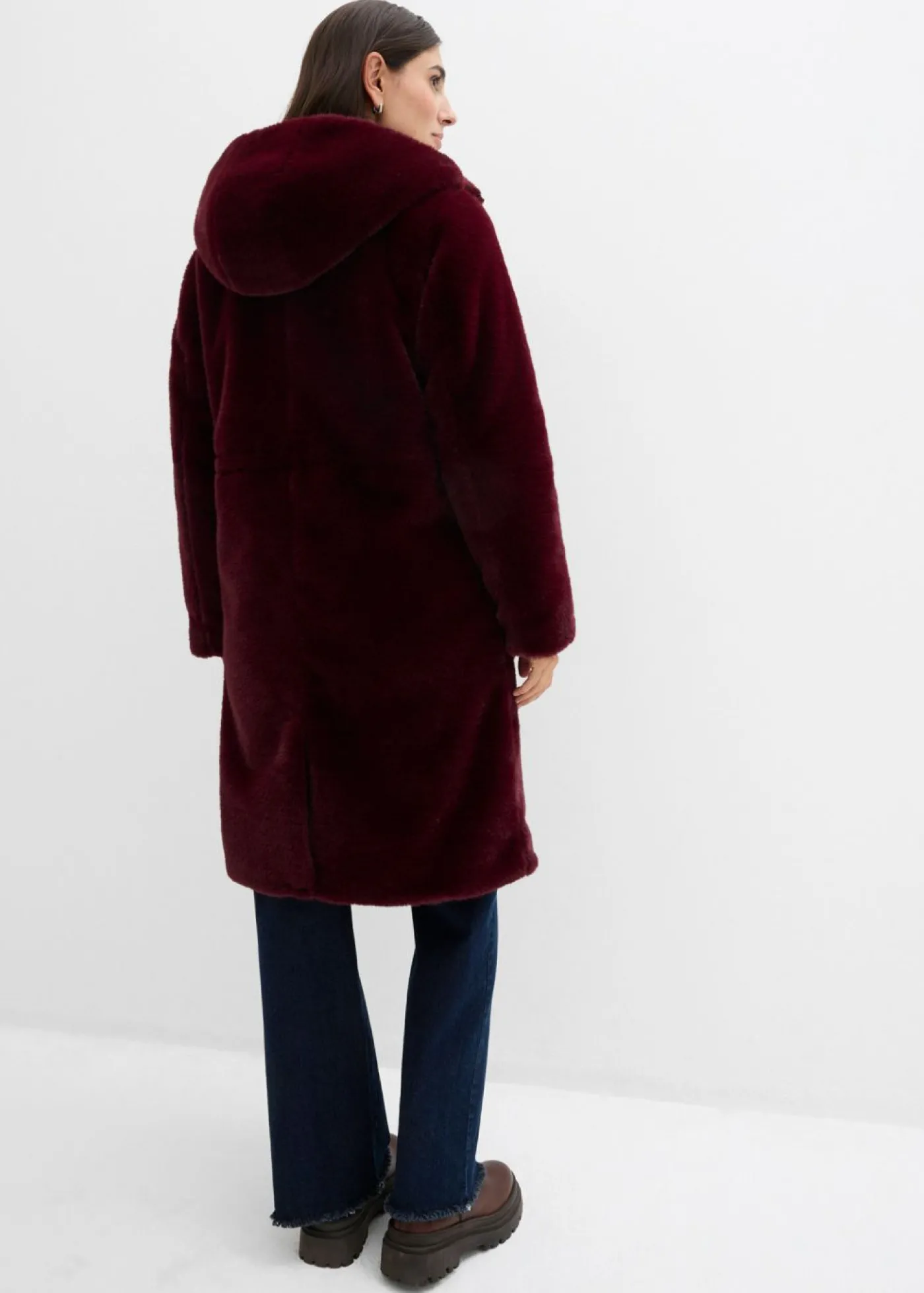 bonprix bonprix Abrigo de pelo mora oscuro Online