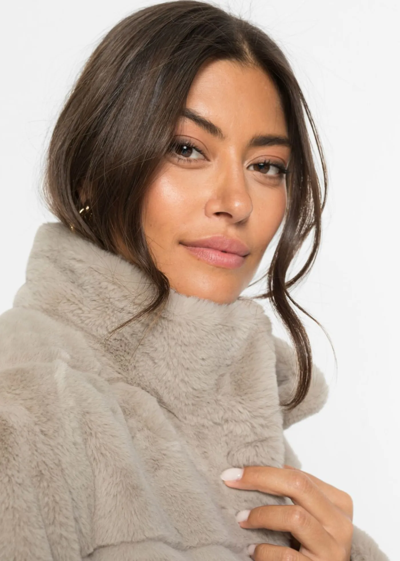 bonprix bonprix Abrigo de pelo sintético Gris Hot