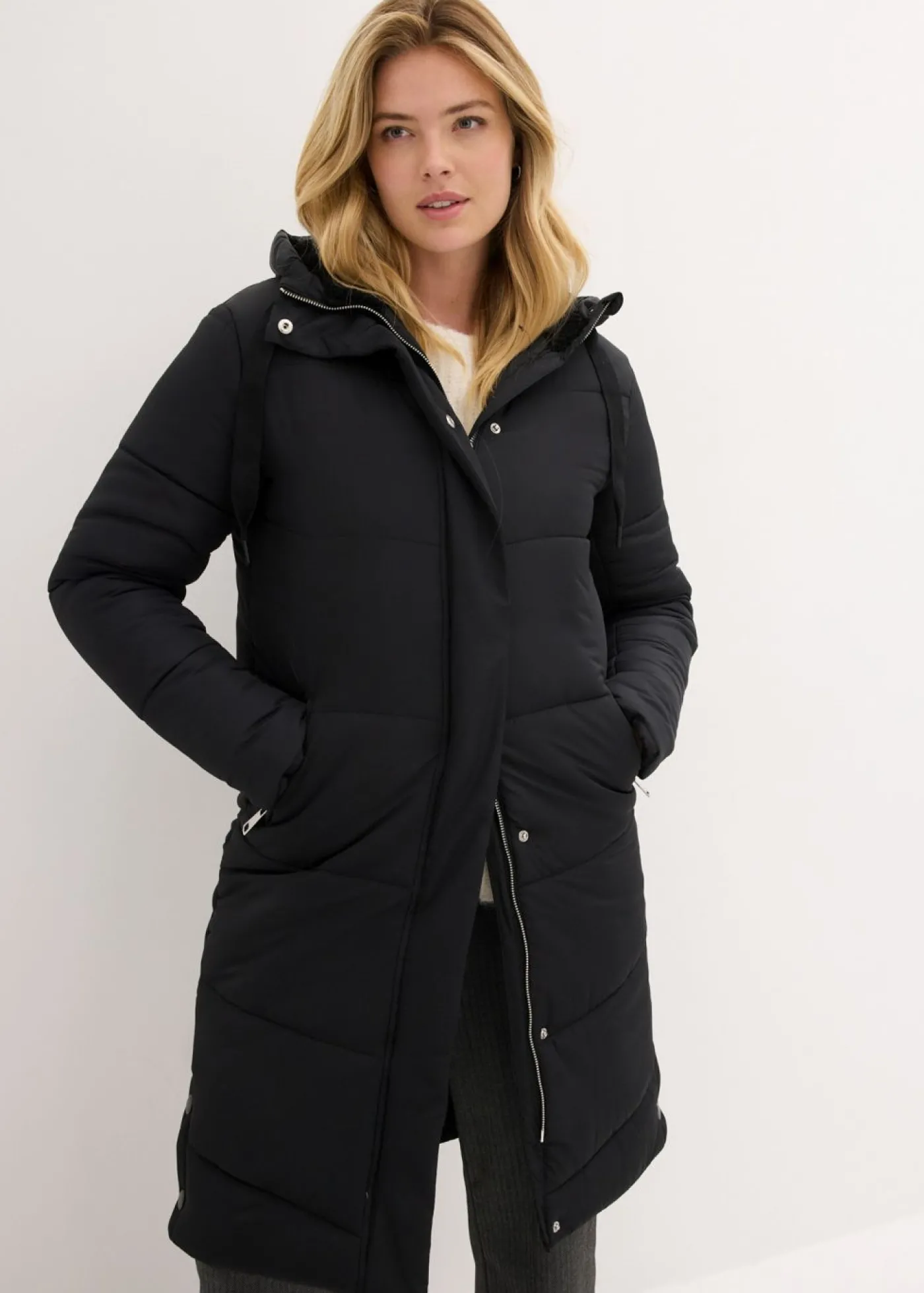 bonprix bonprix Abrigo guateado con forro polar en la capucha Azul marino Hot