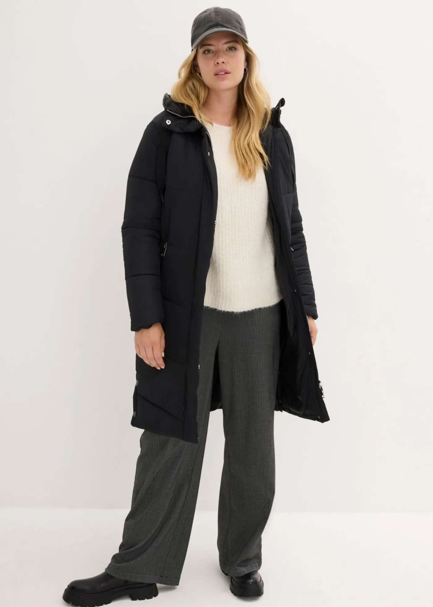 bonprix bonprix Abrigo guateado con forro polar en la capucha Fucsia oscuro Clearance