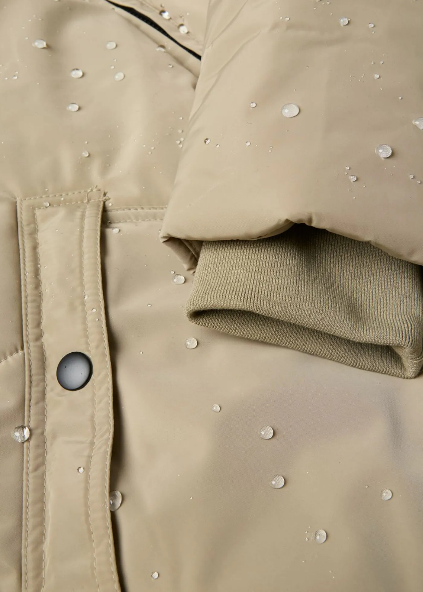 bonprix bonprix Abrigo guateado impermeable Caqui nuevo New
