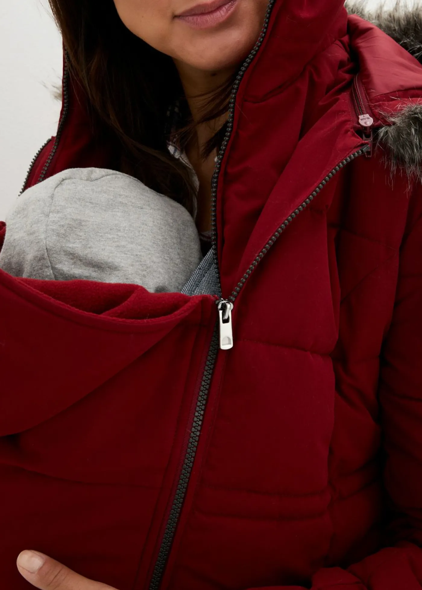 bonprix bonprix Abrigo para portabebés/chaqueta premamá para el embarazo y después del embarazo Marrón rojizo Outlet