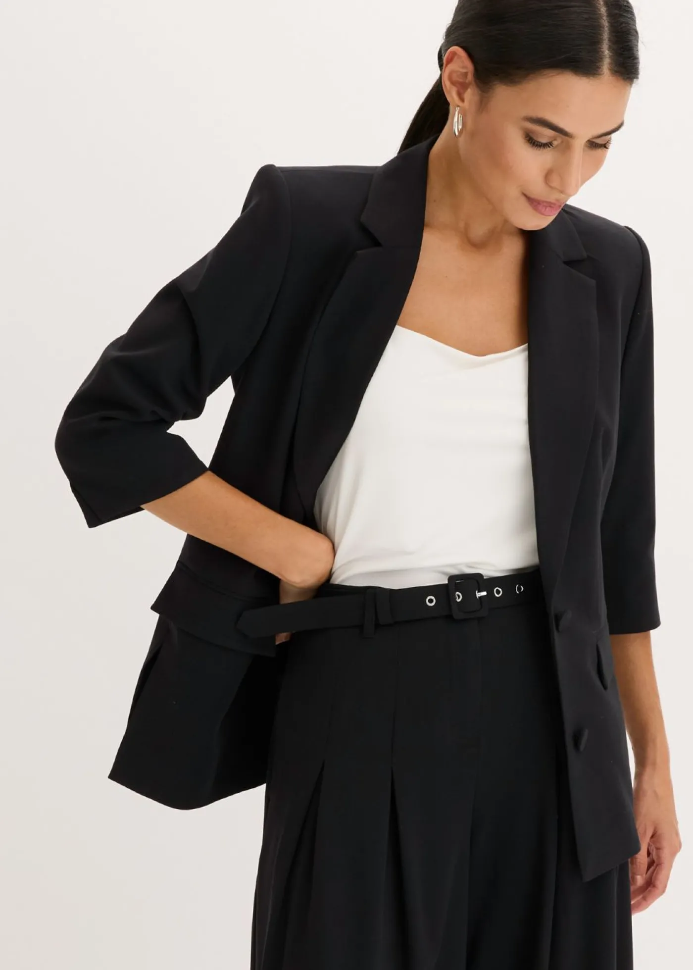 bonprix bonprix Americana con hombros marcados en tendencia Negro Outlet