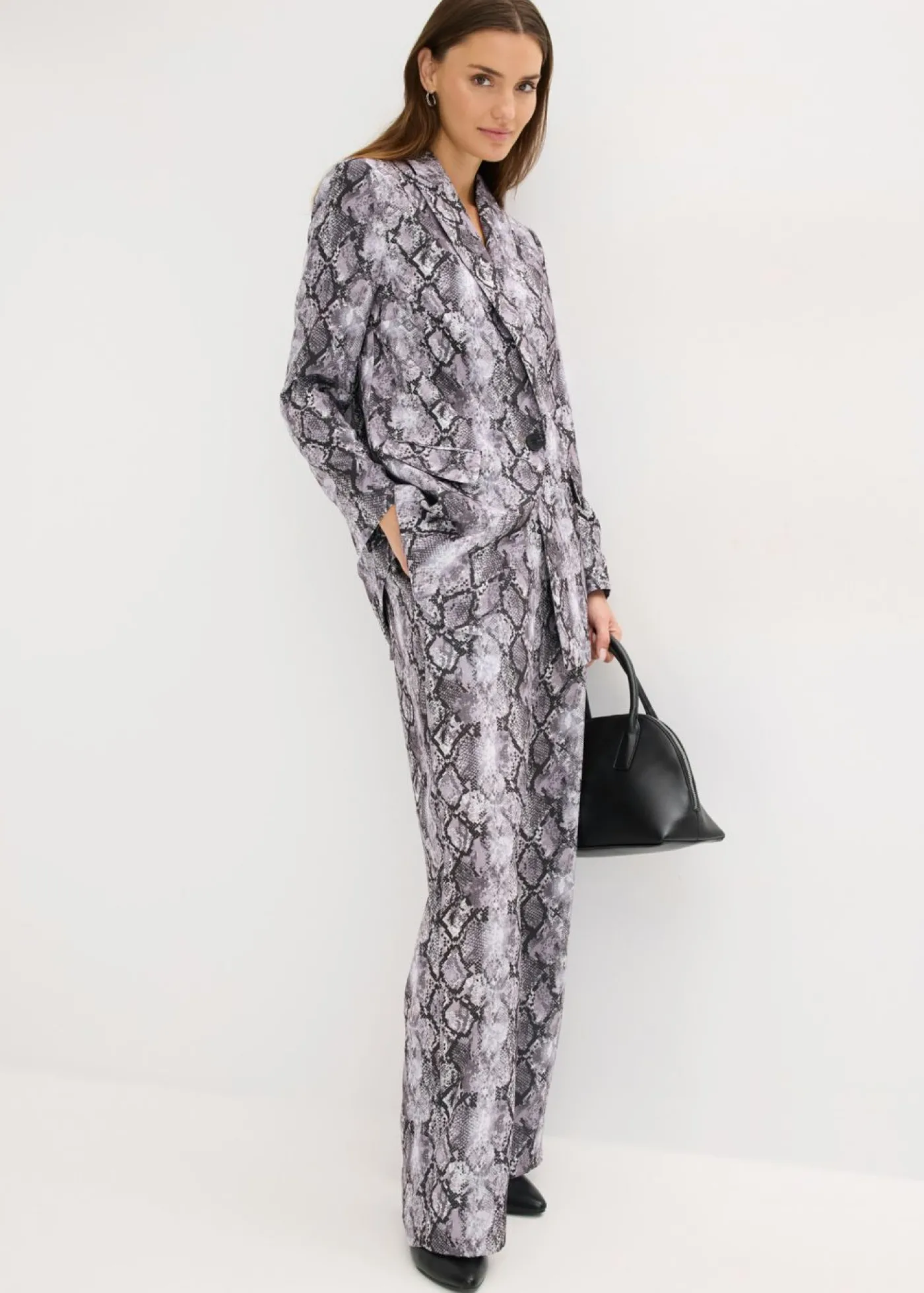 bonprix bonprix Americana larga Gris marrón con estampado de serpiente Discount