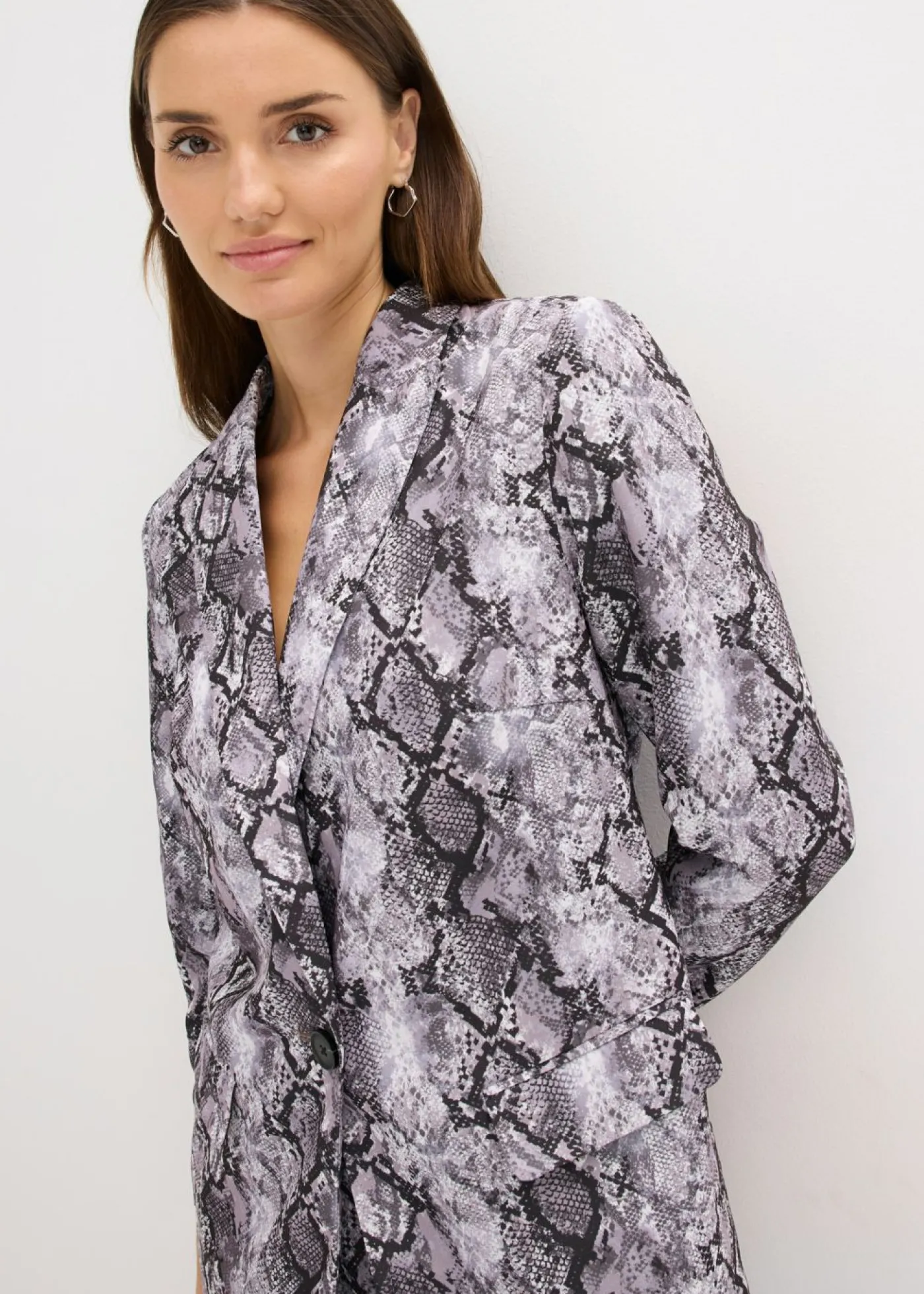 bonprix bonprix Americana larga Gris marrón con estampado de serpiente Discount