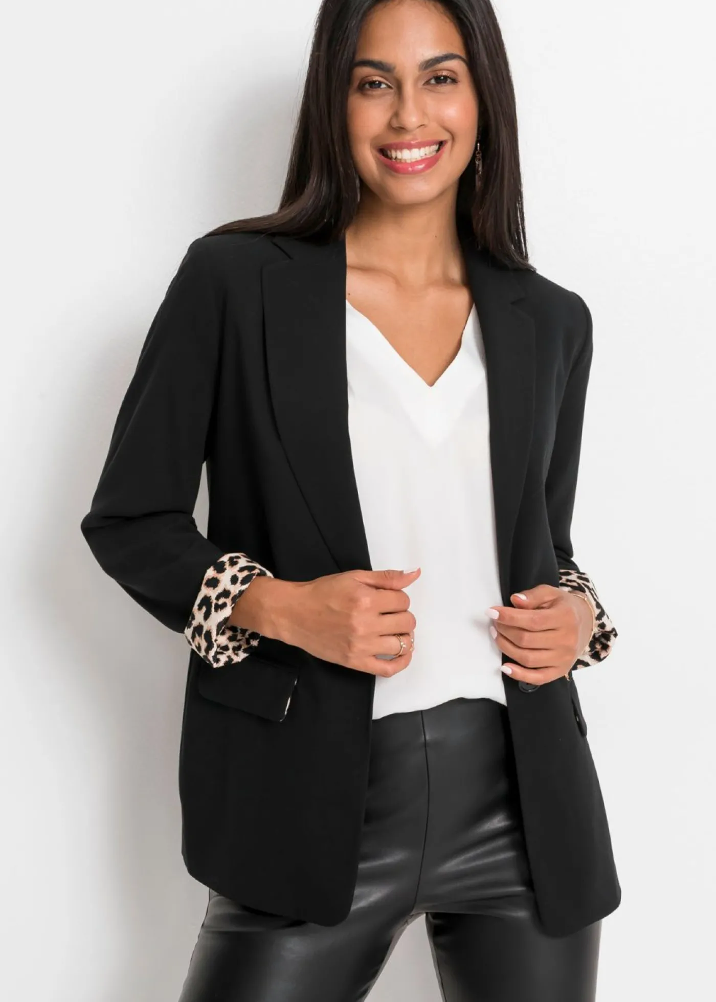 bonprix bonprix Americana larga de mezcla de viscosa fluida Negro de leopardo Online
