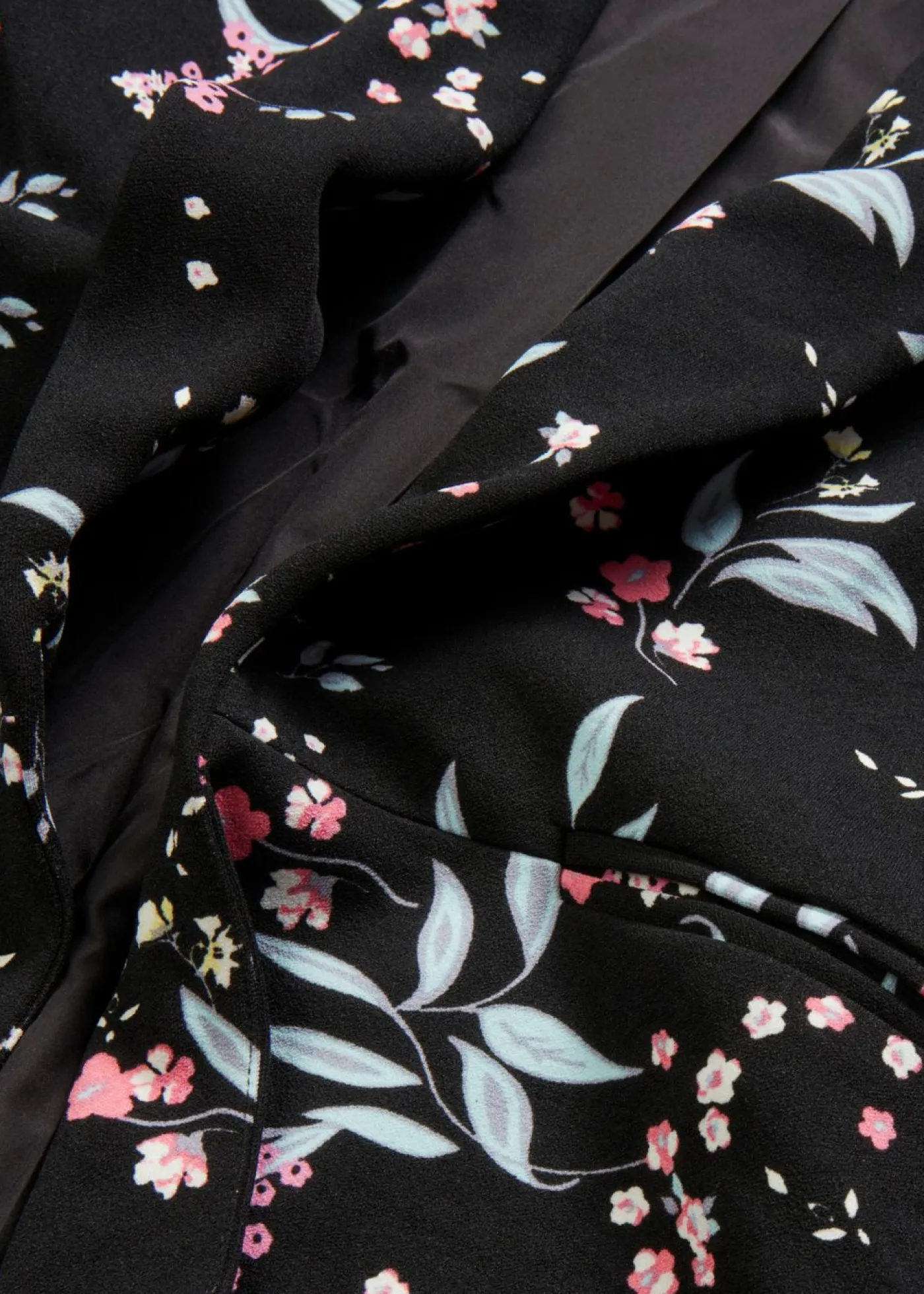 bonprix bonprix Americana larga estampada Negro con flores Discount