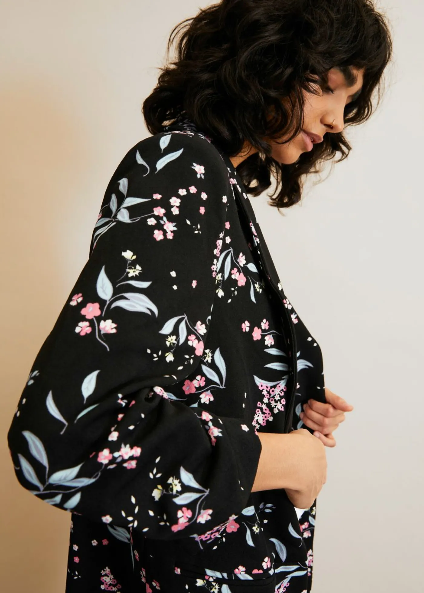 bonprix bonprix Americana larga estampada Negro con flores Discount