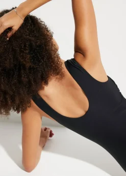 bonprix bonprix Bañador con efecto moldeador medio y escote en V Negro Online