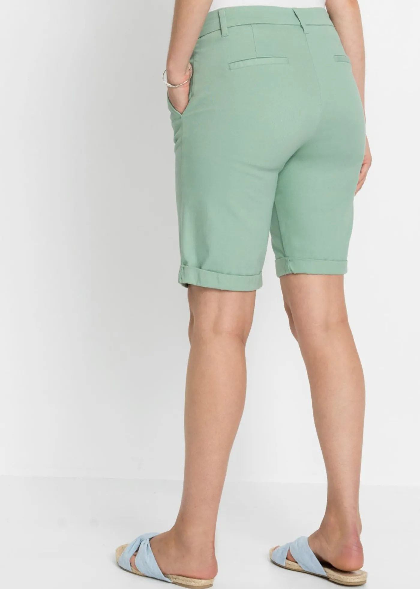 bonprix bonprix Bermuda elástica Verde pastel Online