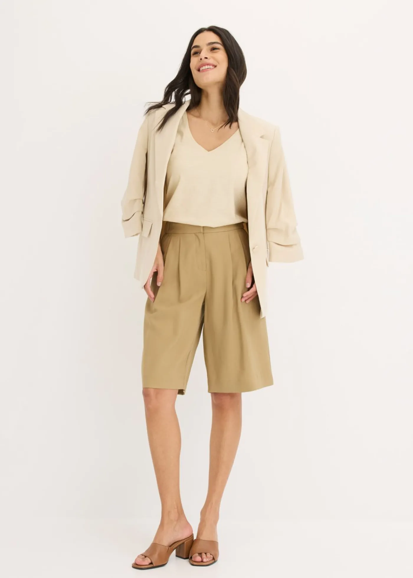bonprix bonprix Bermudas oliva pálido Best