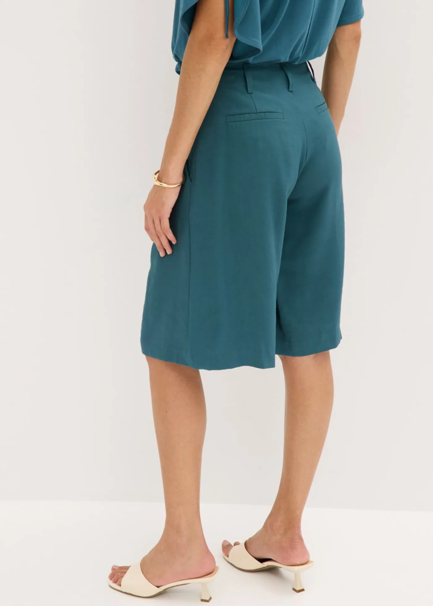 bonprix bonprix Bermudas anchas con pinzas verde pimiento Discount