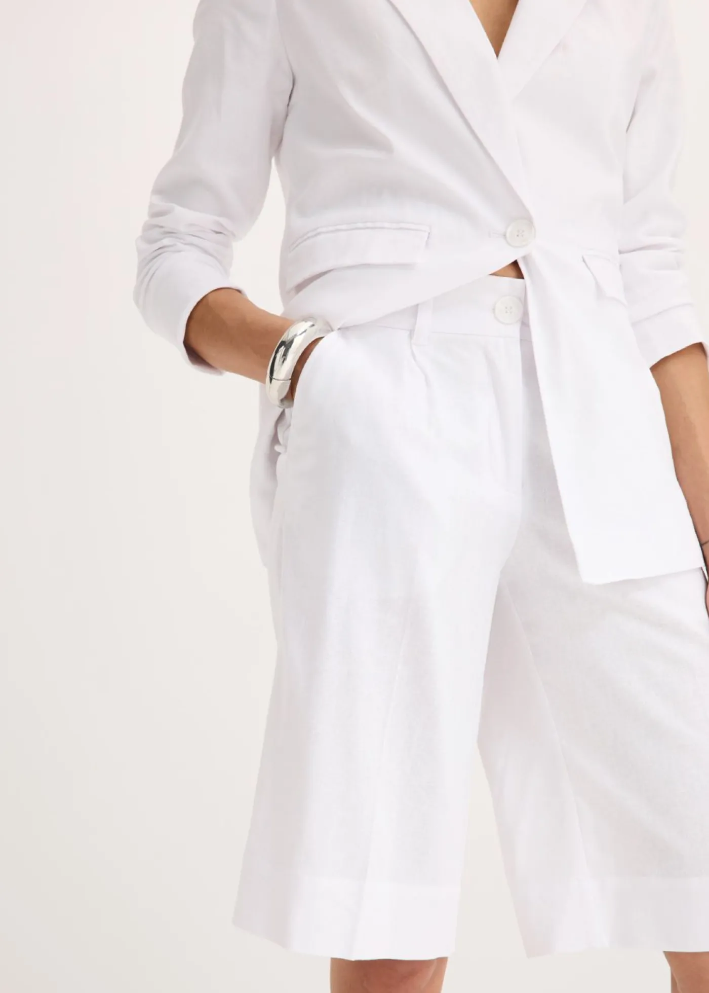 bonprix bonprix Bermudas anchas de mezcla de lino vaporoso Blanco Best