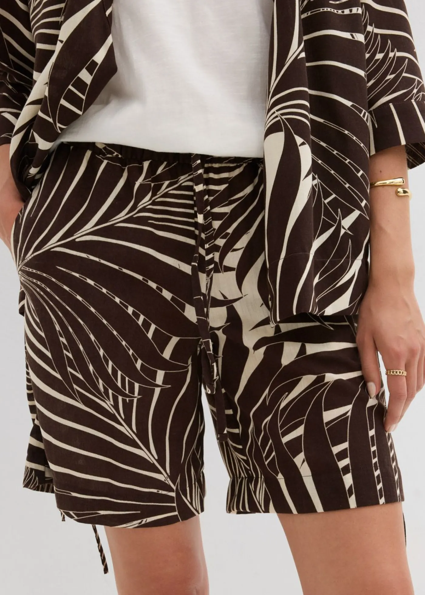 bonprix bonprix Bermudas con cintura elástica crudo-marrón oscuro Outlet