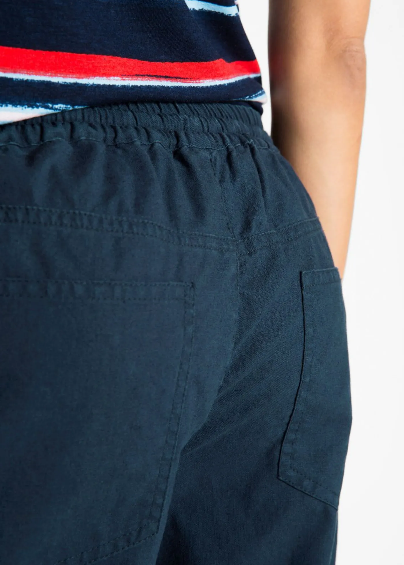 bonprix bonprix Bermudas con lino Azul oscuro Hot