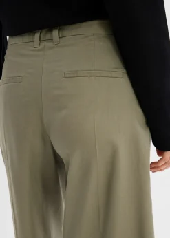 bonprix bonprix Bermudas de lyocell fluido verde oliva mate Clearance