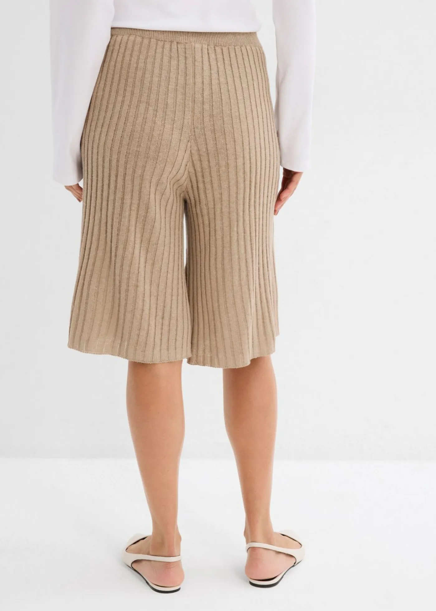 bonprix bonprix Bermudas de punto de mezcla de viscosa con talle alto beige-kaki New