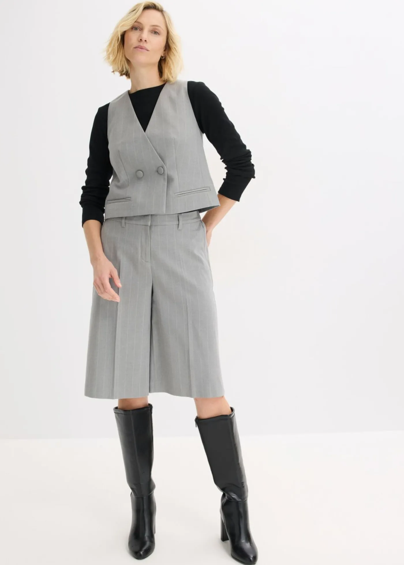 bonprix bonprix Bermudas de raya diplomática con pinzas gris-beige con rayas Clearance