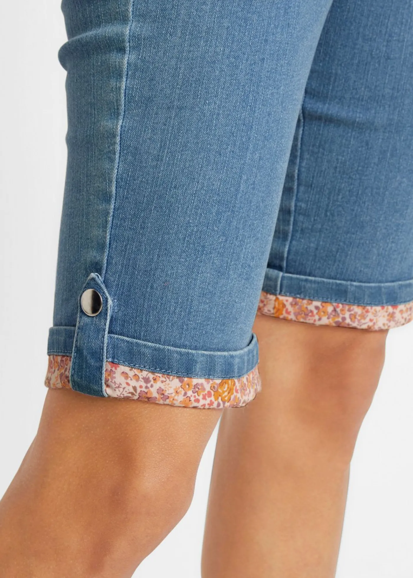 bonprix bonprix Bermudas vaqueras con dobladillo de color Denim claro Discount