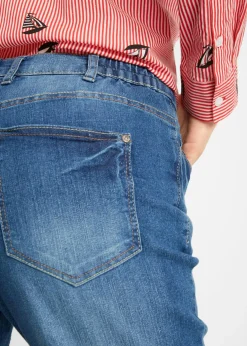 bonprix bonprix Bermudas vaqueras, elásticas, con bajo enrollado Vaquero azul New