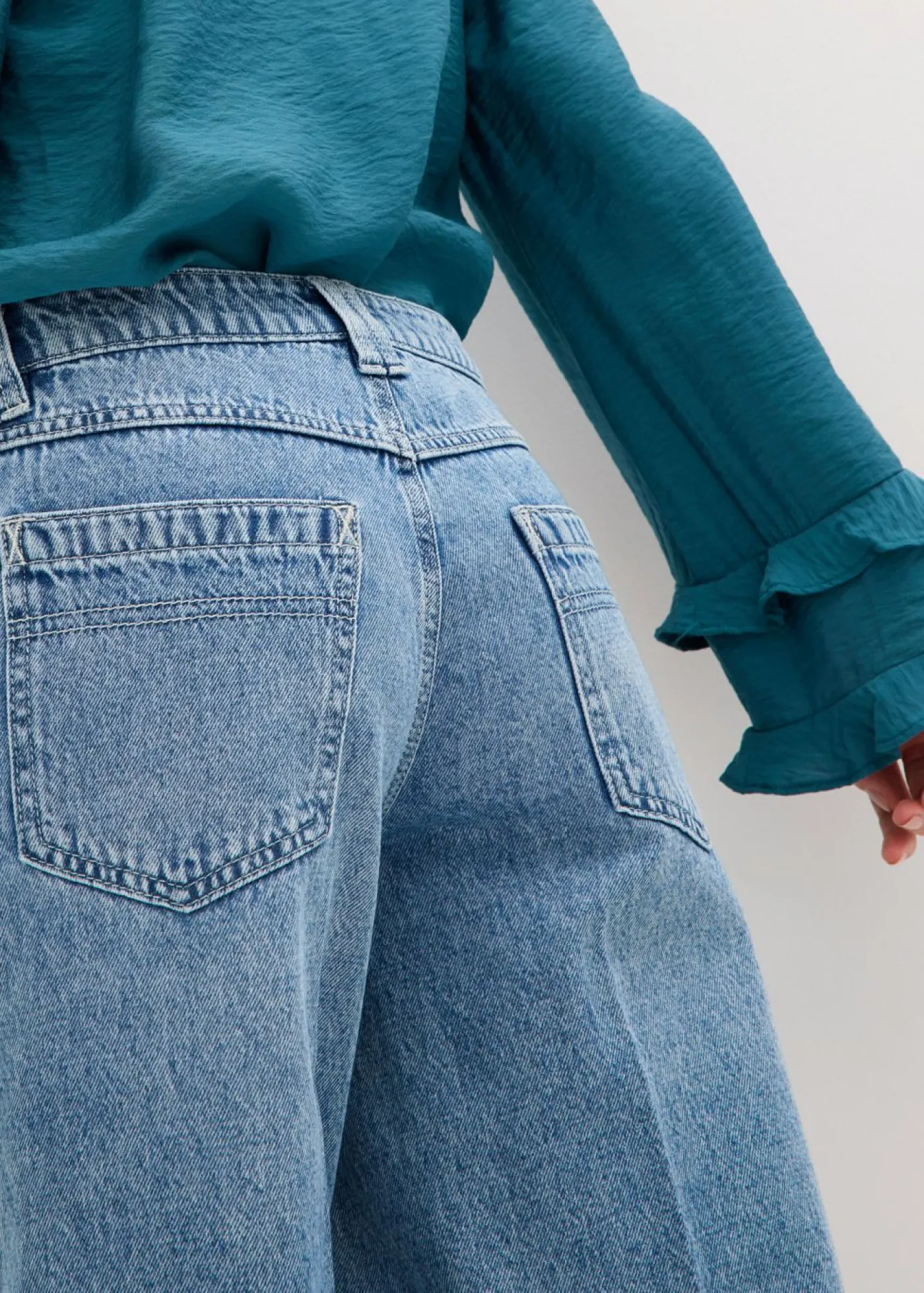 bonprix bonprix Bermudas vaqueras mid waist, low stretch Denim desgastado Discount