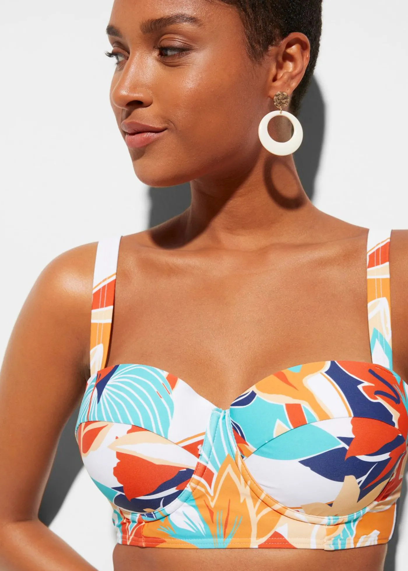 bonprix bonprix Bikini con aros (2 piezas) Blanco-azul-coral estampado New