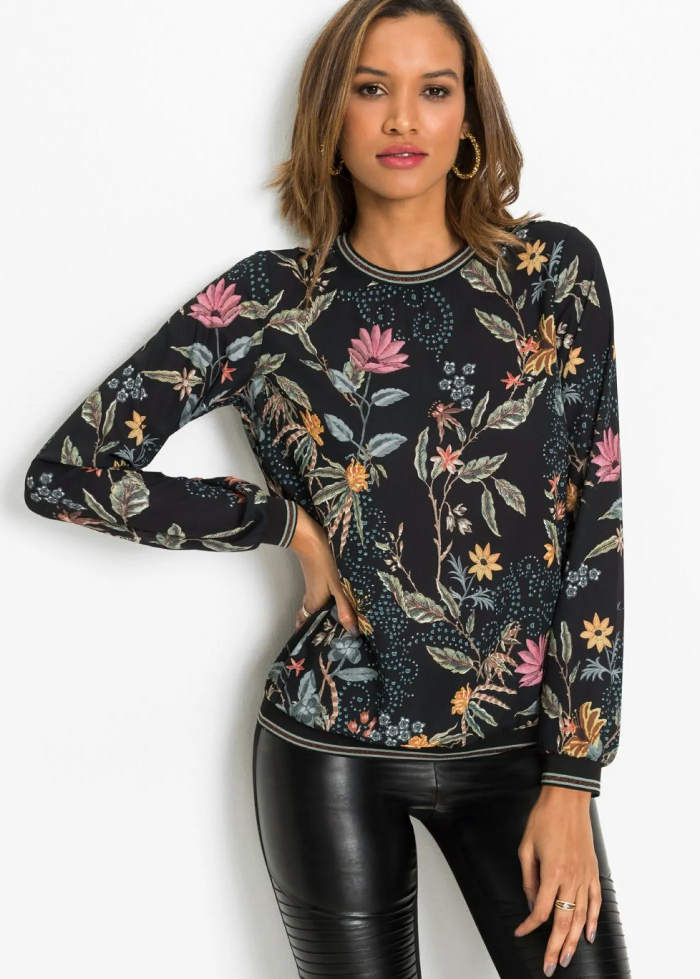 bonprix bonprix Blusa Negro de flores Clearance