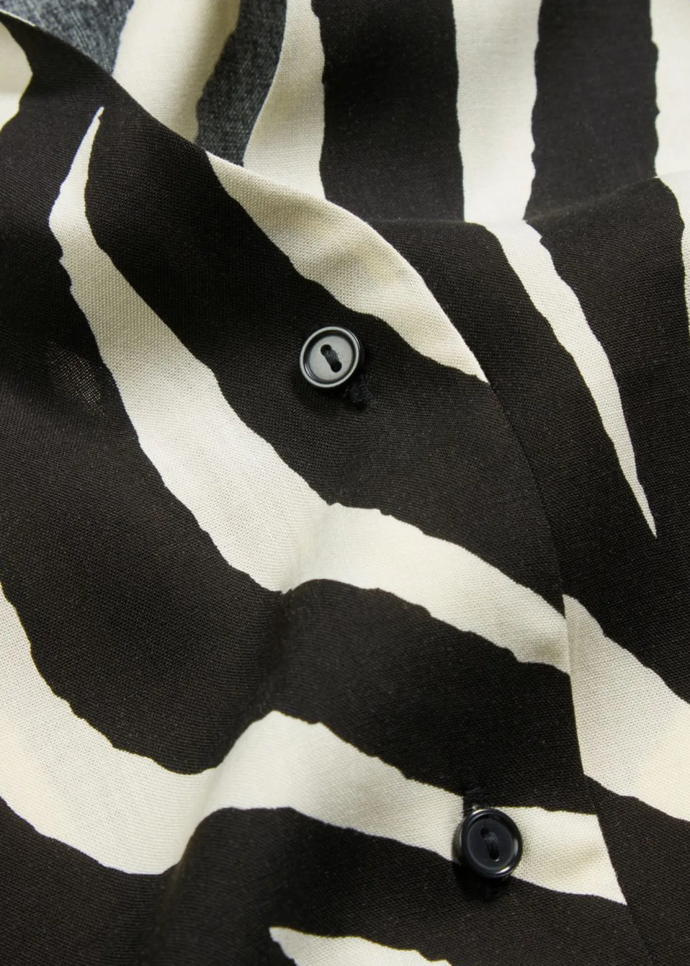 bonprix bonprix Blusa negro-crudo rizado New