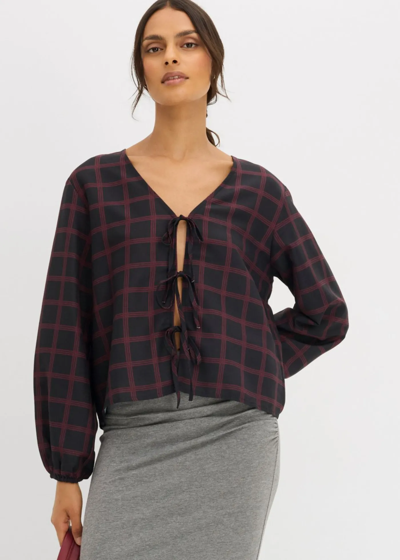 bonprix bonprix Blusa ancha de viscosa suave negro-rojo avellana Discount