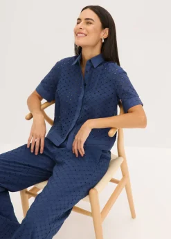 bonprix bonprix Blusa con bordado calado Azul marino Hot