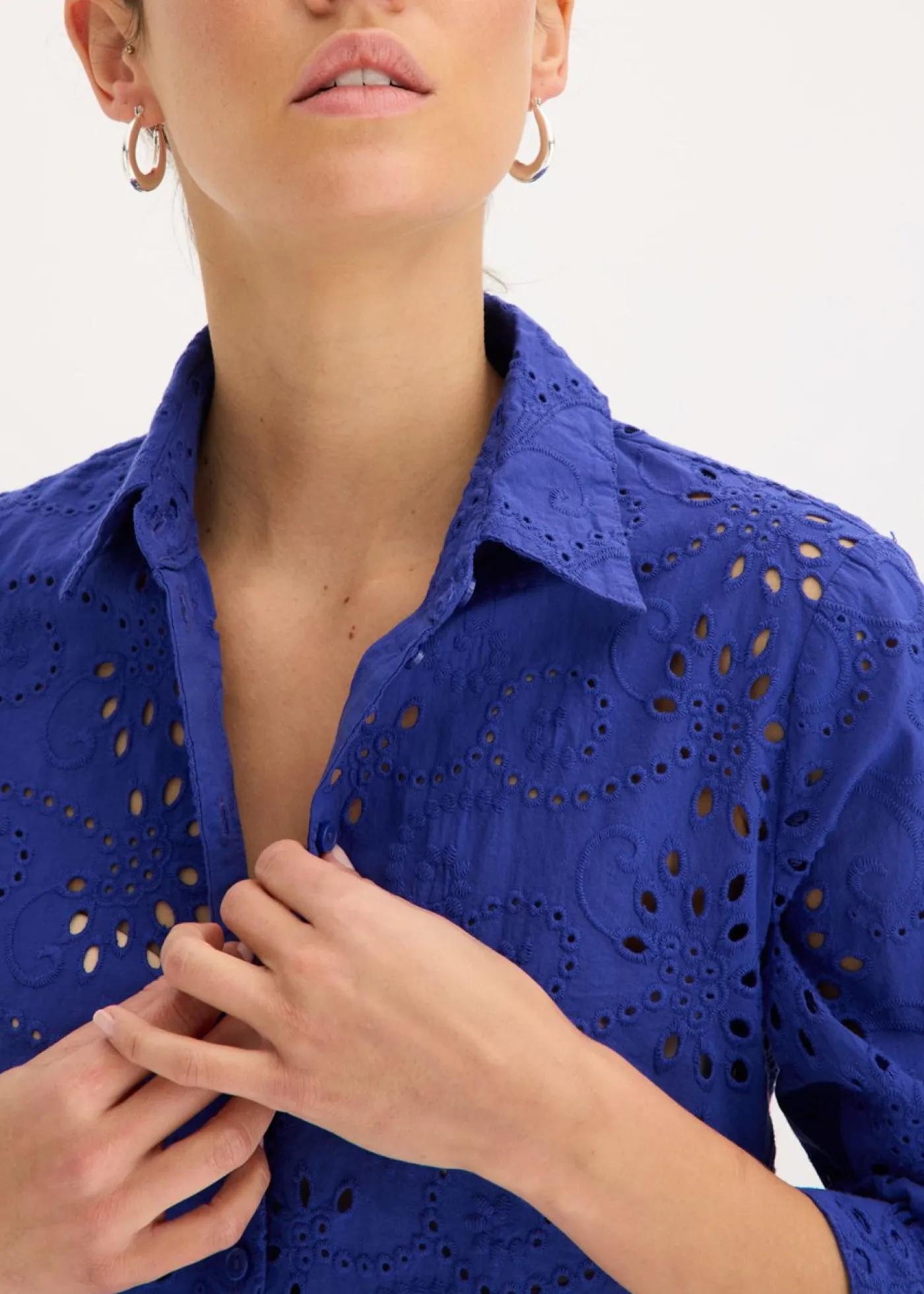 bonprix bonprix Blusa con bordado calado zafiro Outlet