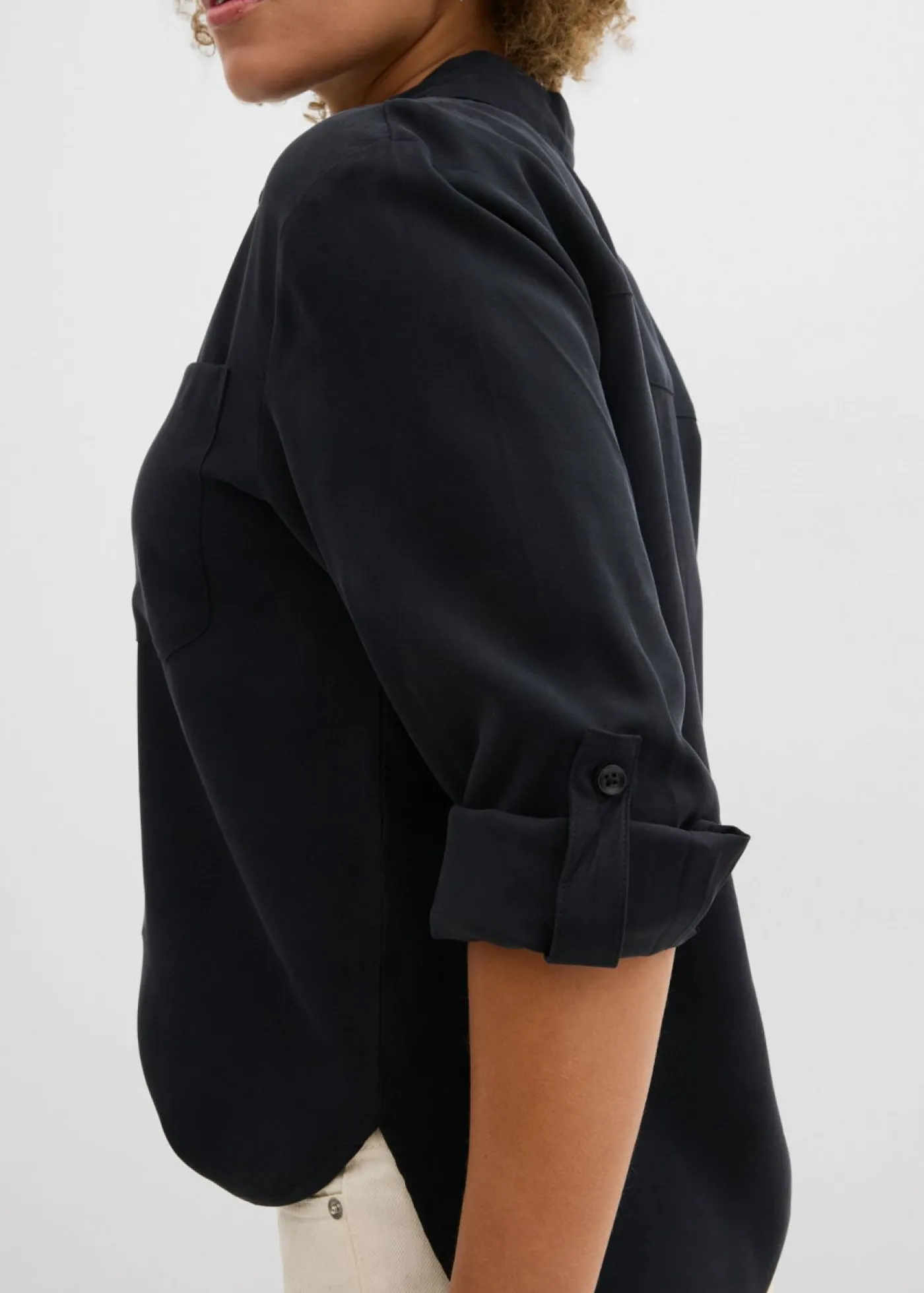 bonprix bonprix Blusa con mezcla de viscosa fluida Negro Clearance