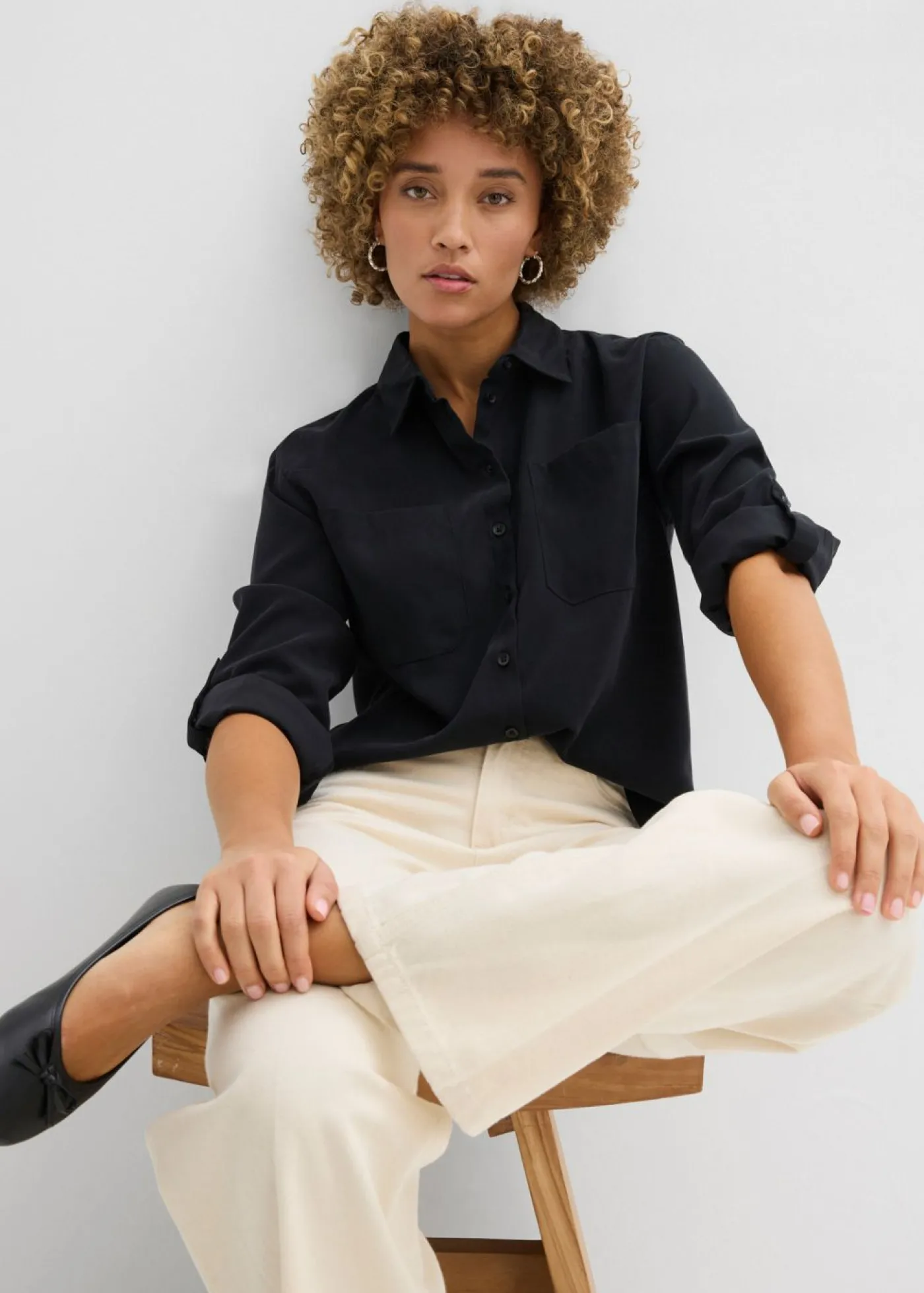 bonprix bonprix Blusa con mezcla de viscosa fluida Negro Clearance