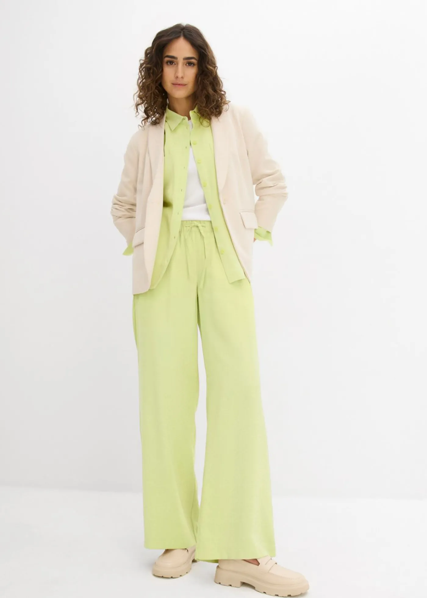 bonprix bonprix Blusa con mezcla de viscosa fluida Verde menta Hot