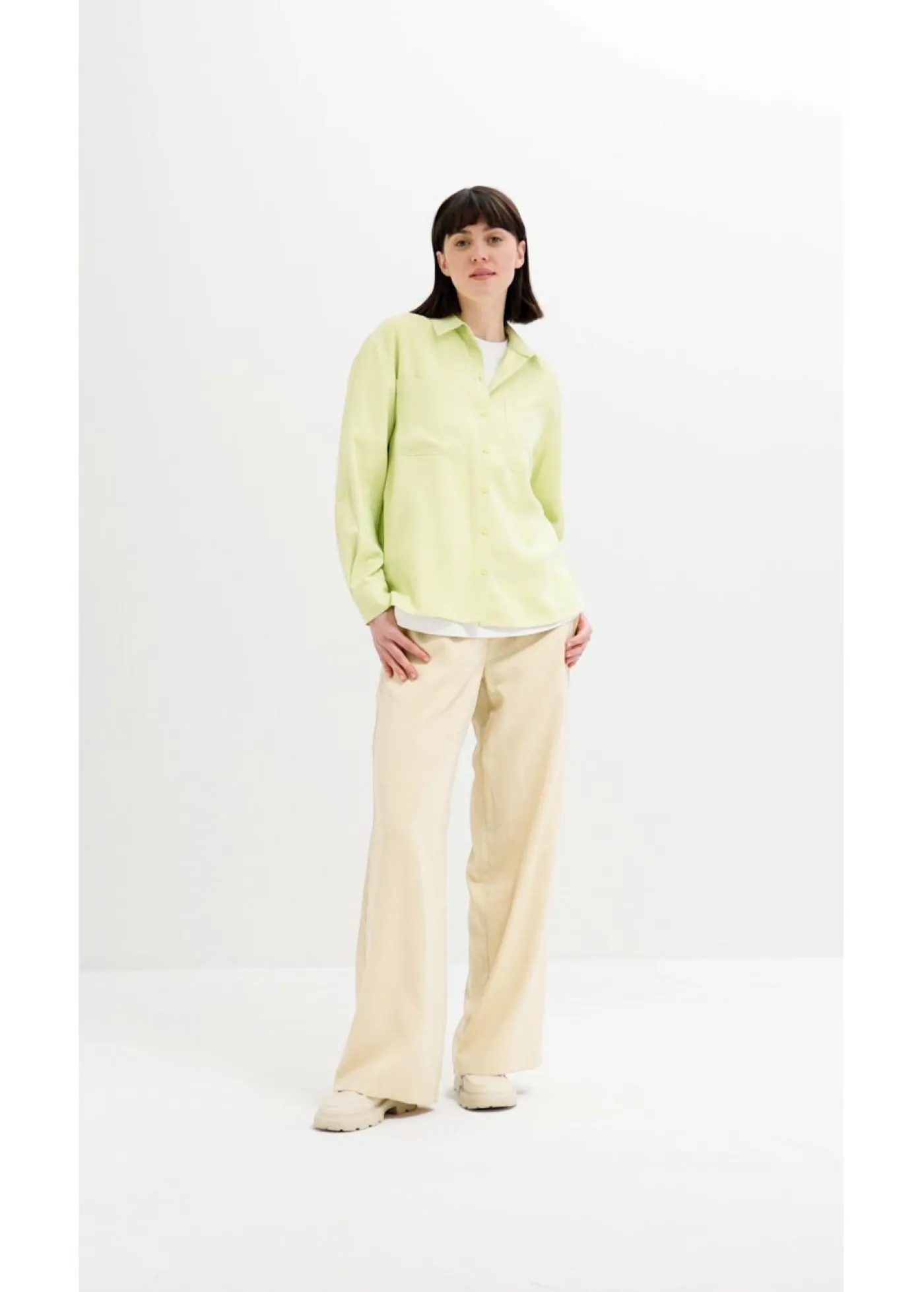 bonprix bonprix Blusa con mezcla de viscosa fluida Verde menta Hot