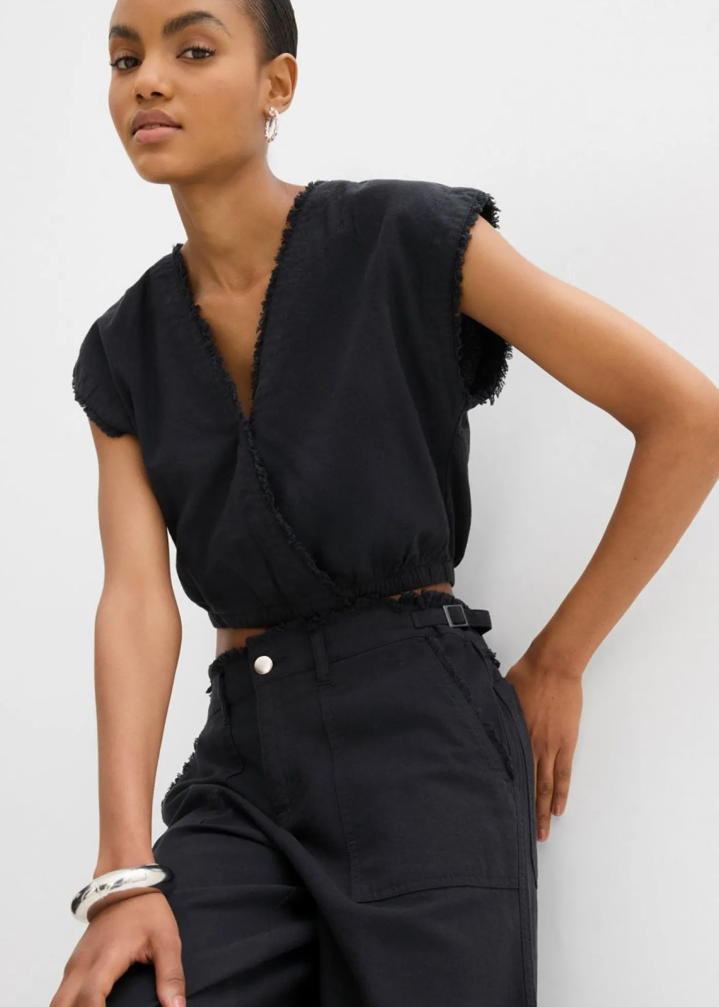 bonprix bonprix Blusa corta Negro