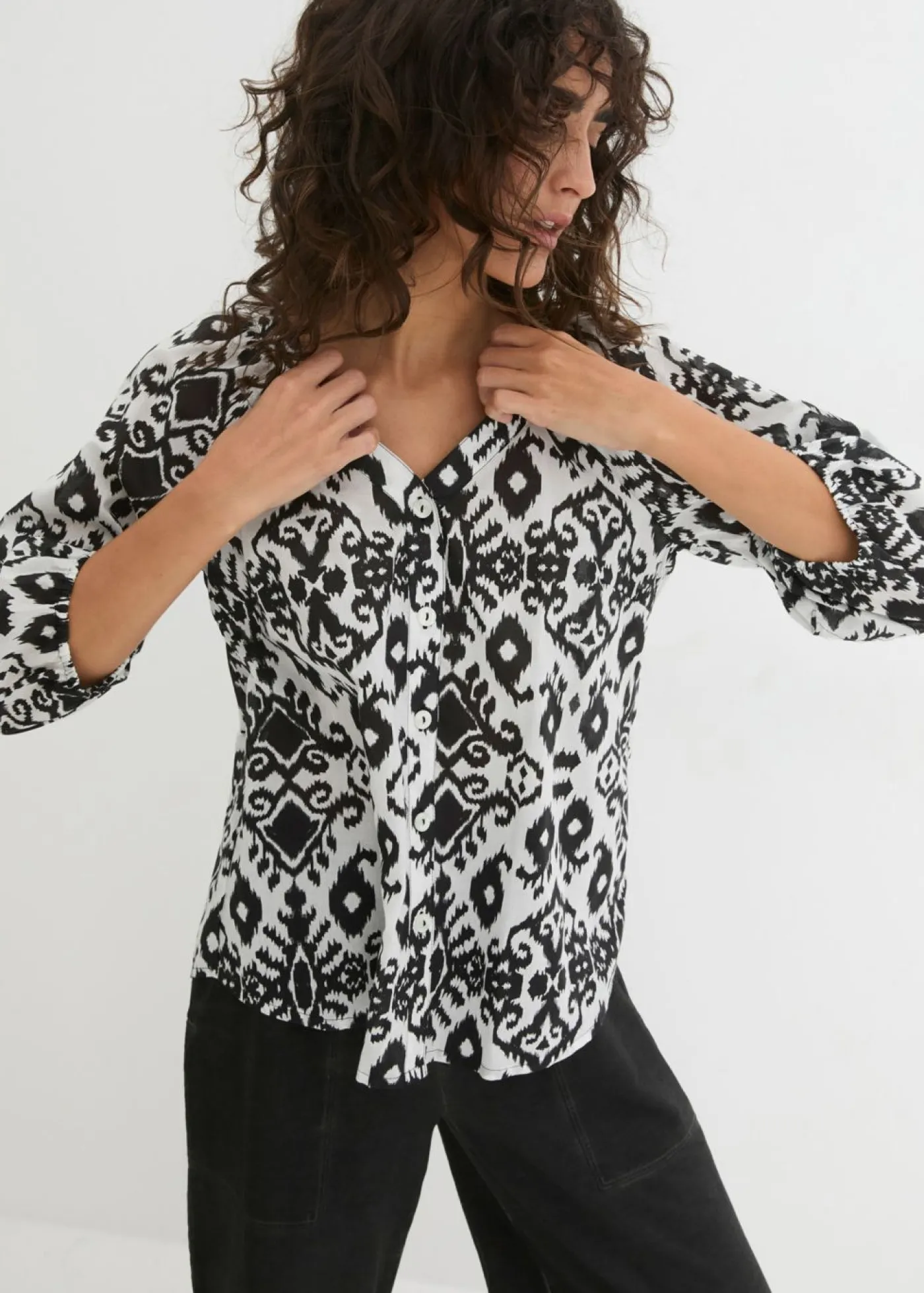 bonprix bonprix Blusa de algodón puro Blanco/negro con patrón paisley Discount