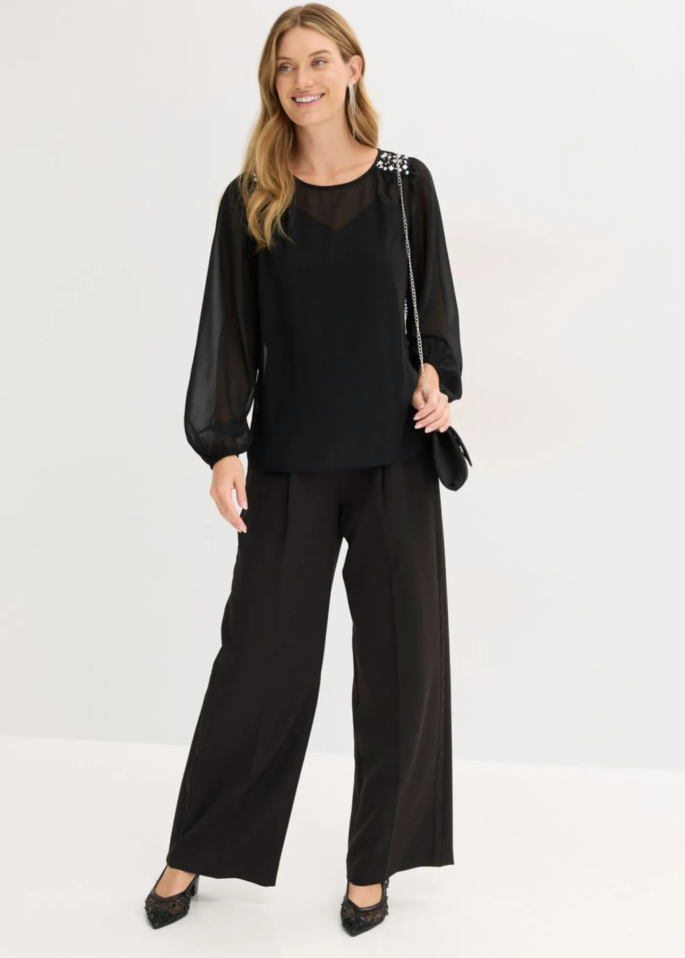 bonprix bonprix Blusa de gasa con adornos de piedras brillantes Negro Clearance