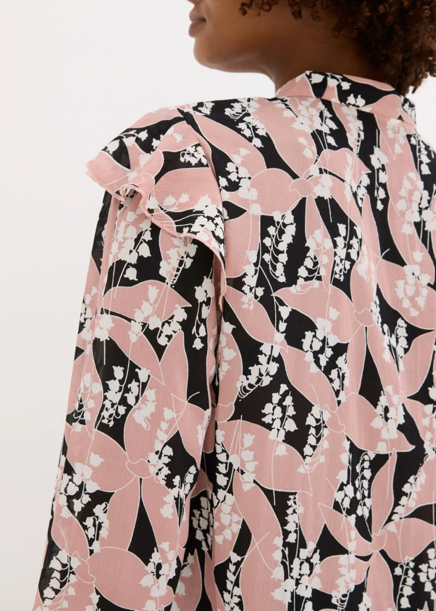 bonprix bonprix Blusa de gasa con volantes Negro-rosa palo Outlet