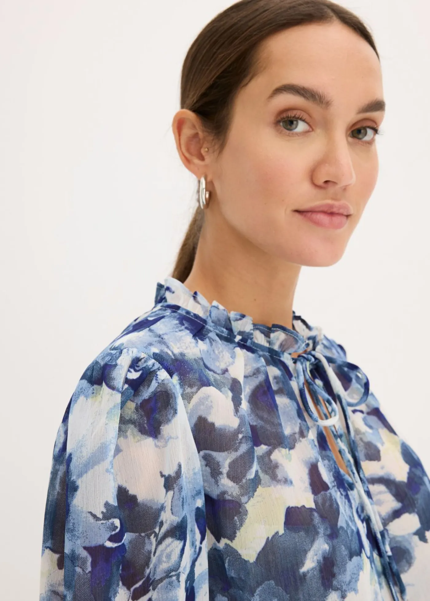 bonprix bonprix Blusa de gasa estampada Azul Discount