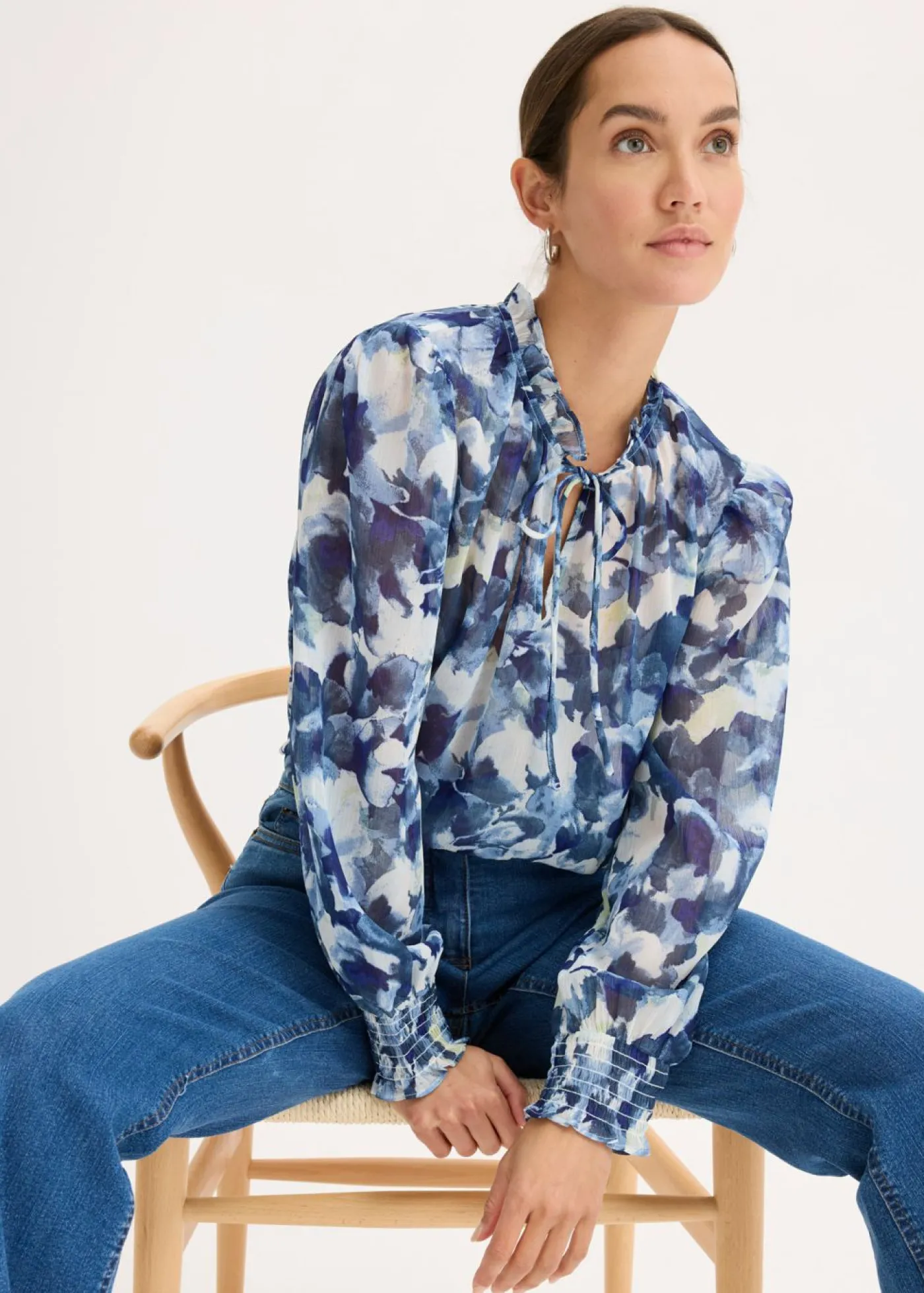 bonprix bonprix Blusa de gasa estampada Azul Discount