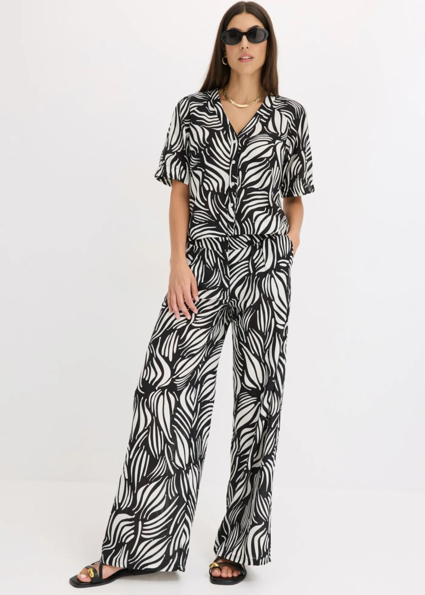 bonprix bonprix Blusa de manga corta con aspecto de lino Negro-blanco lana Discount