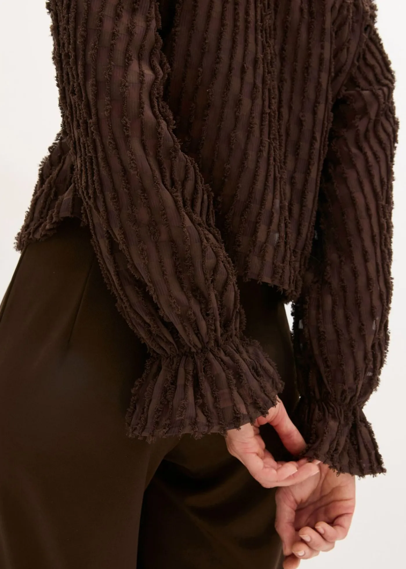 bonprix bonprix Blusa de material estructurado Marrón oscuro
