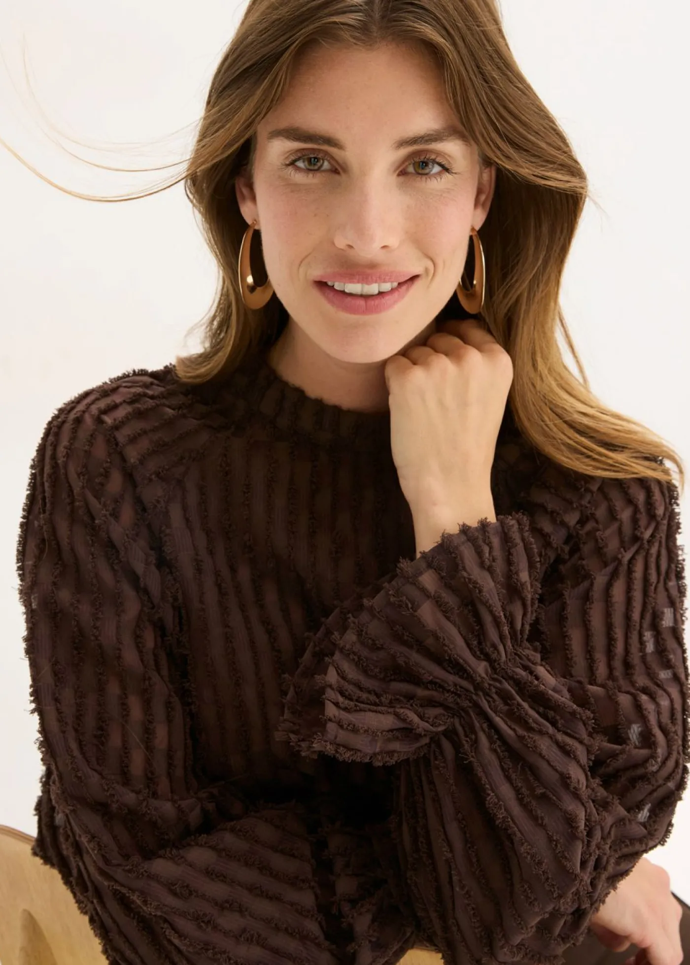 bonprix bonprix Blusa de material estructurado Marrón oscuro